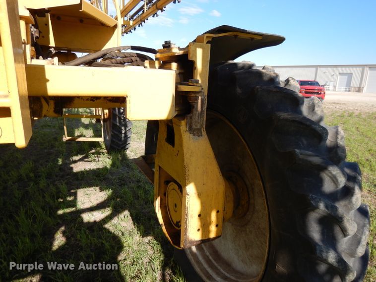 image for item DF6073 New Holland SF550 sprayer