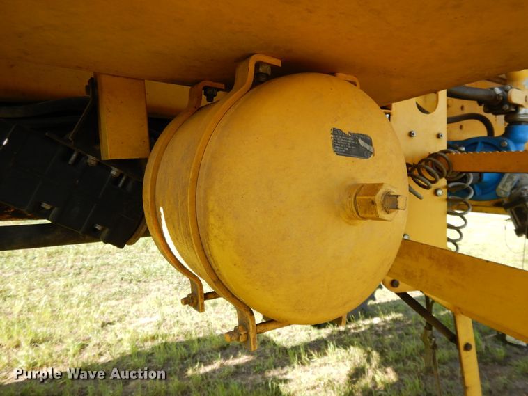 image for item DF6073 New Holland SF550 sprayer