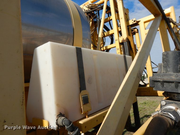 image for item DF6073 New Holland SF550 sprayer