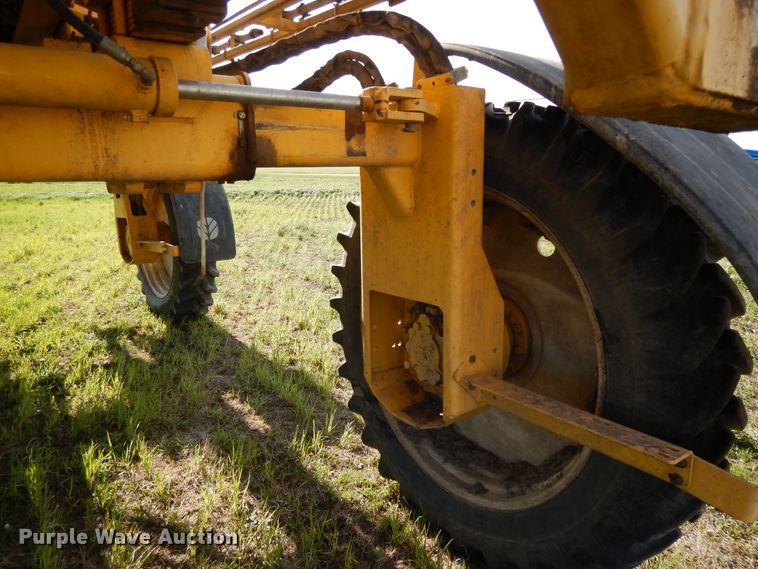 image for item DF6073 New Holland SF550 sprayer