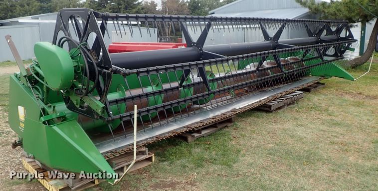 image for item DG3099 1995 John Deere 925 flex head