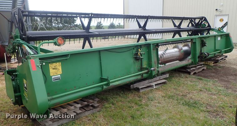 image for item DG3099 1995 John Deere 925 flex head