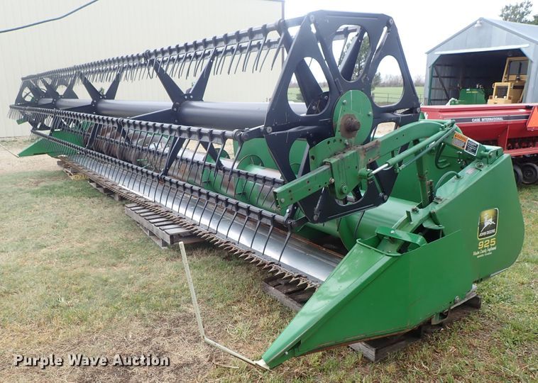 image for item DG3099 1995 John Deere 925 flex head