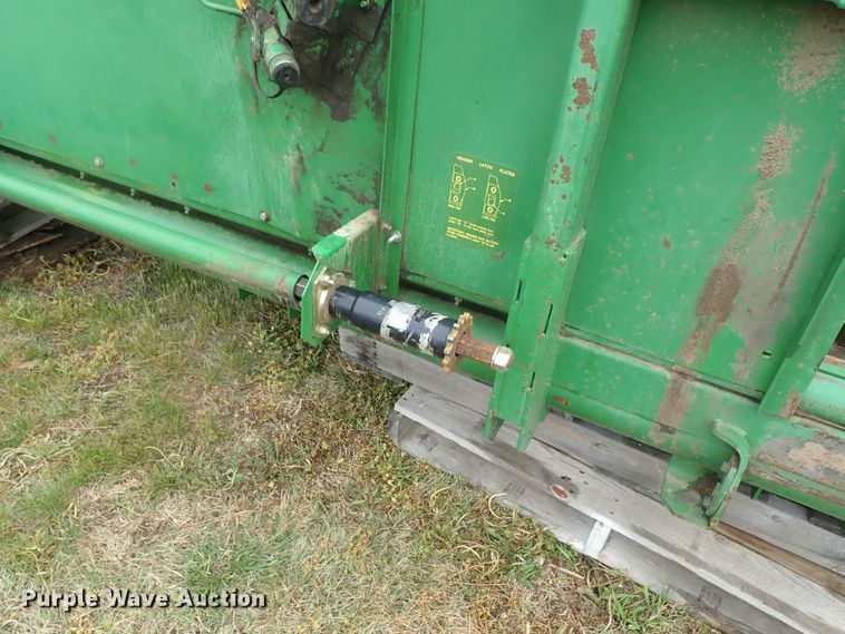 image for item DG3099 1995 John Deere 925 flex head