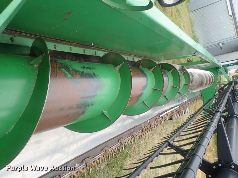 image for item DG3099 1995 John Deere 925 flex head