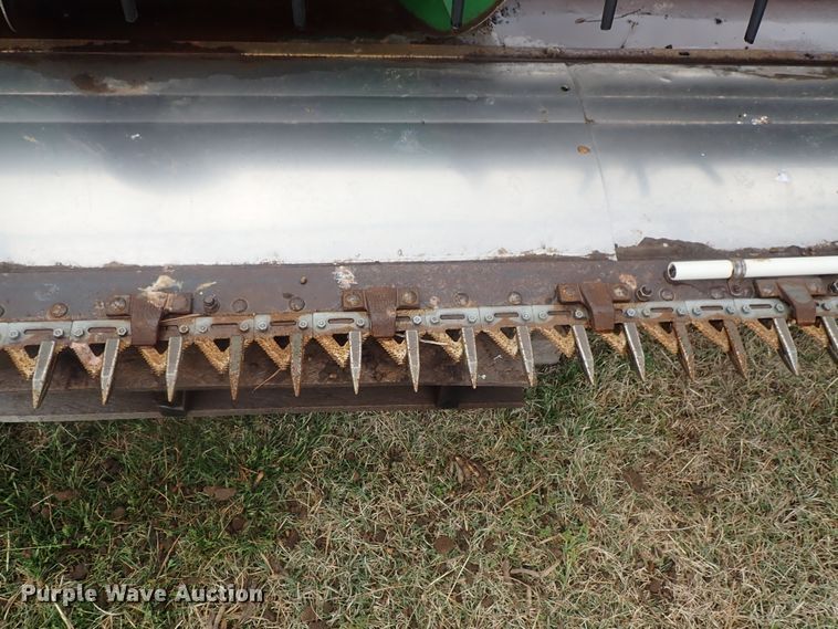 image for item DG3099 1995 John Deere 925 flex head