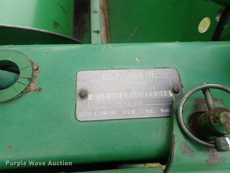 image for item DG3099 1995 John Deere 925 flex head