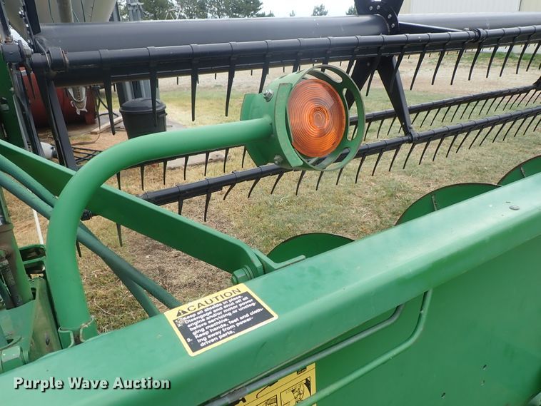 image for item DG3099 1995 John Deere 925 flex head