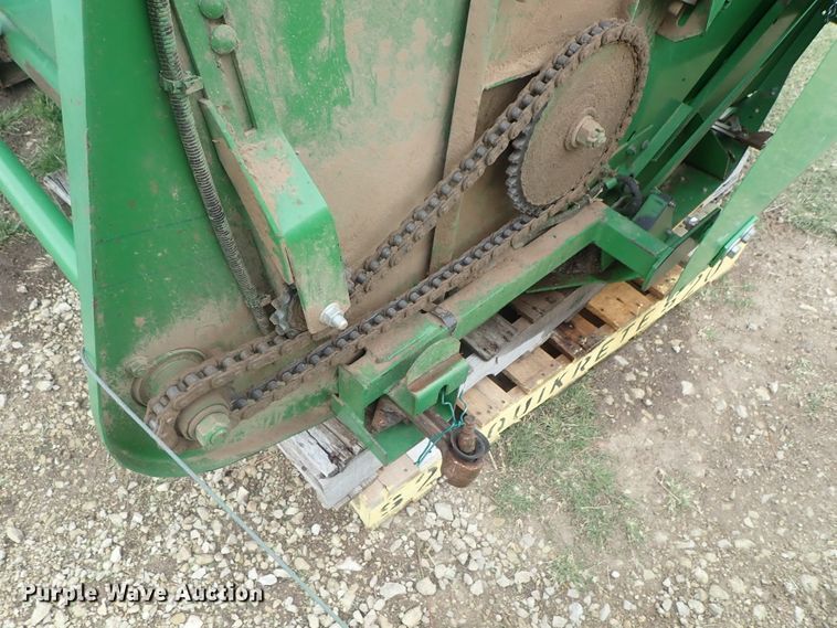image for item DG3099 1995 John Deere 925 flex head