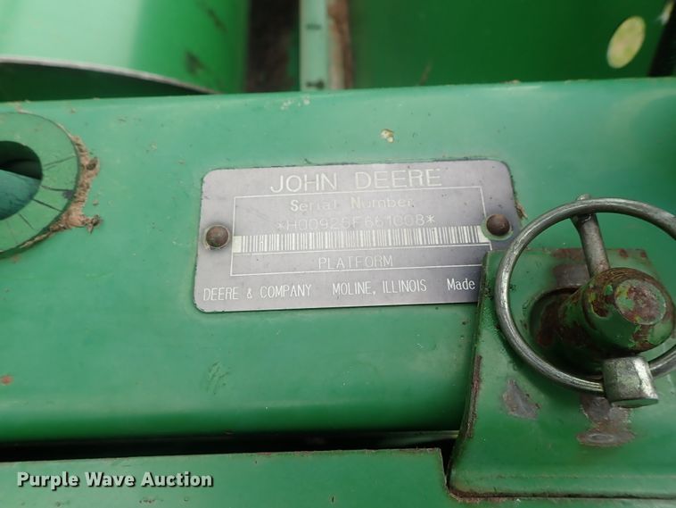 image for item DG3099 1995 John Deere 925 flex head