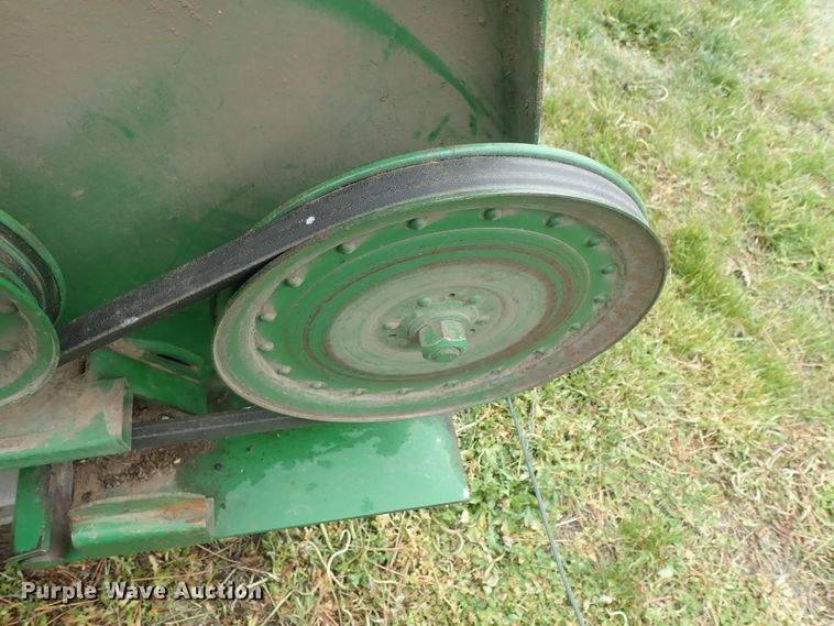 image for item DG3099 1995 John Deere 925 flex head