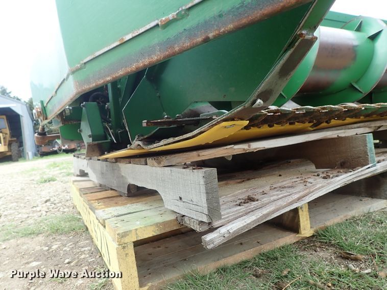 image for item DG3099 1995 John Deere 925 flex head