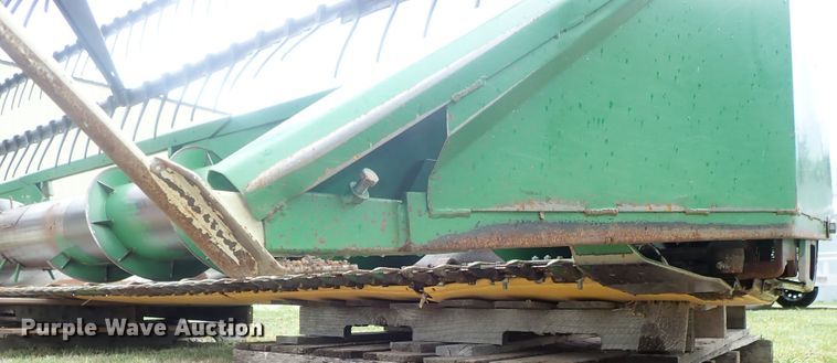image for item DG3099 1995 John Deere 925 flex head