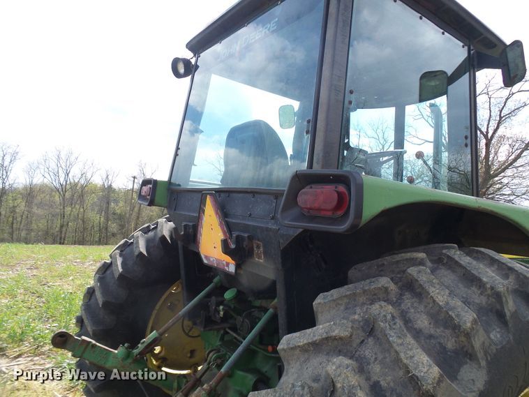 image for item DG5640 1983 John Deere 2950 tractor