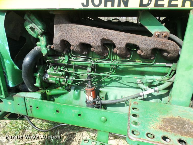 image for item DG5640 1983 John Deere 2950 tractor