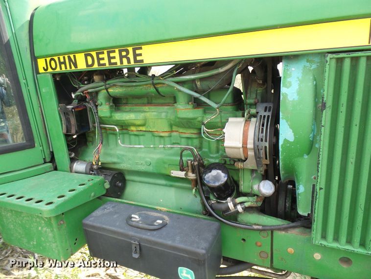 image for item DG5640 1983 John Deere 2950 tractor