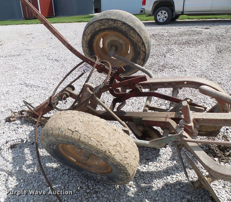 image for item DG5662 Three bottom plow