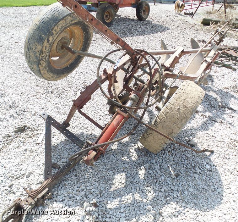 image for item DG5662 Three bottom plow