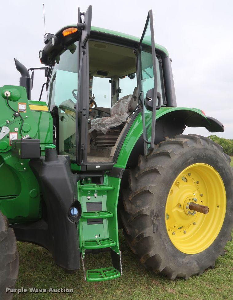 image for item DH0864 2017 John Deere 6175M MFWD tractor
