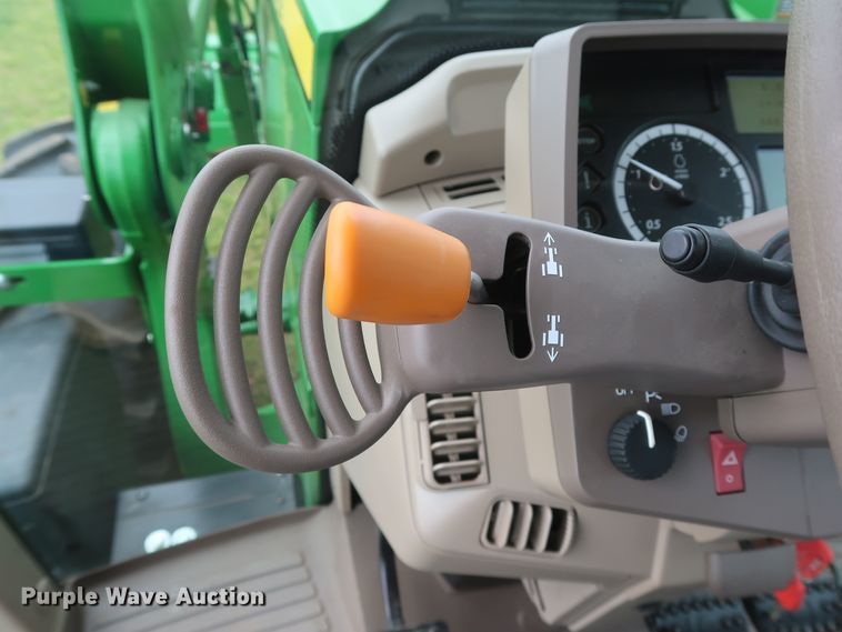 image for item DH0864 2017 John Deere 6175M MFWD tractor