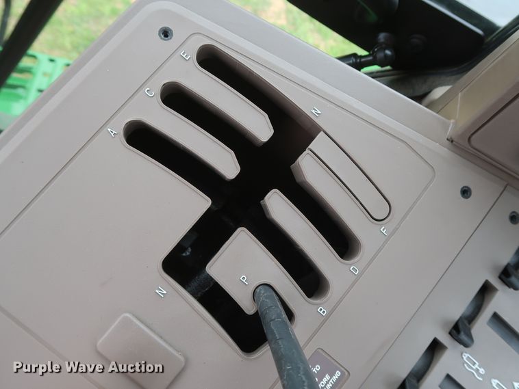 image for item DH0864 2017 John Deere 6175M MFWD tractor