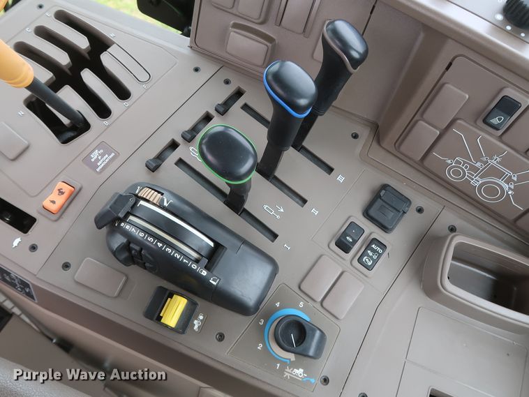 image for item DH0864 2017 John Deere 6175M MFWD tractor