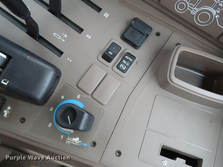 image for item DH0864 2017 John Deere 6175M MFWD tractor