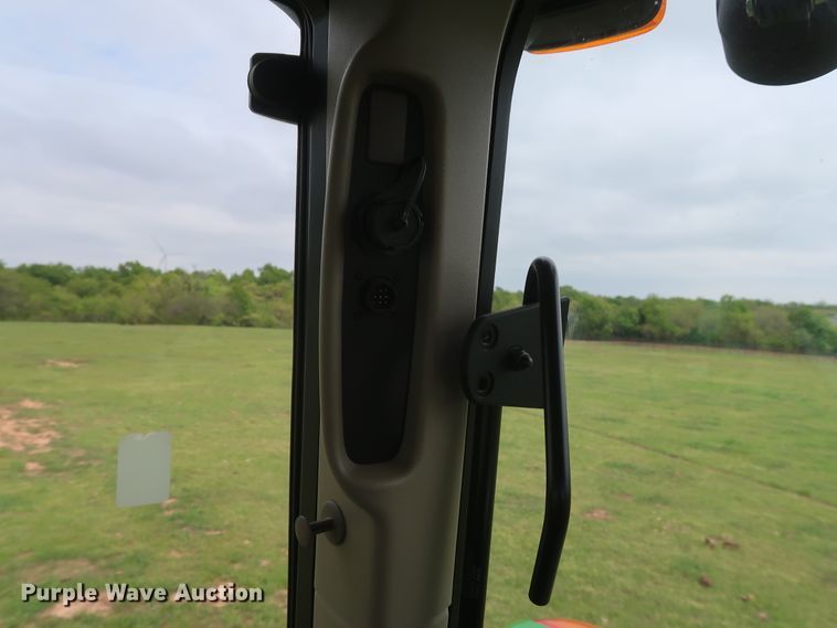 image for item DH0864 2017 John Deere 6175M MFWD tractor