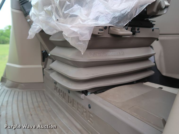 image for item DH0864 2017 John Deere 6175M MFWD tractor