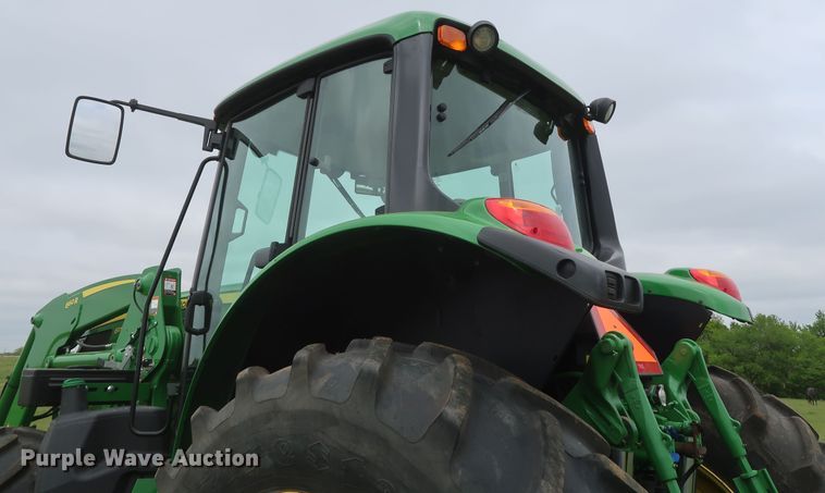 image for item DH0864 2017 John Deere 6175M MFWD tractor