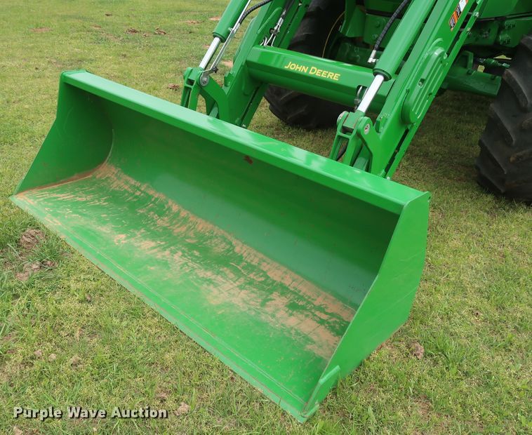 image for item DH0864 2017 John Deere 6175M MFWD tractor