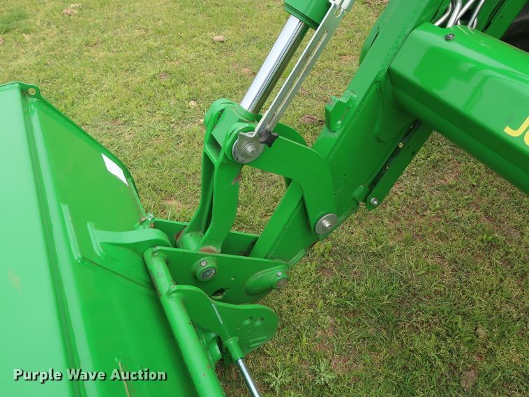 image for item DH0864 2017 John Deere 6175M MFWD tractor