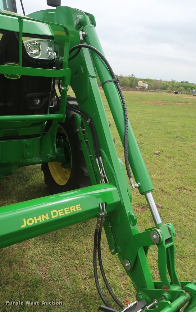 image for item DH0864 2017 John Deere 6175M MFWD tractor
