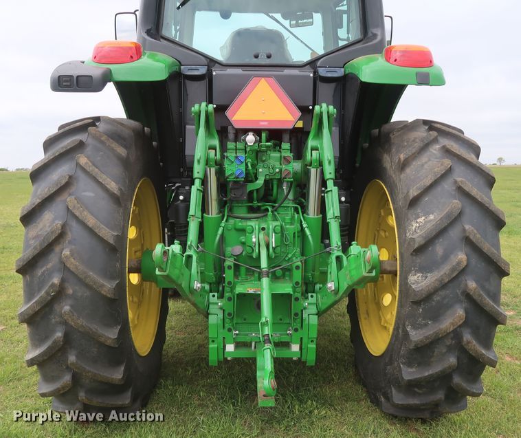 image for item DH0864 2017 John Deere 6175M MFWD tractor