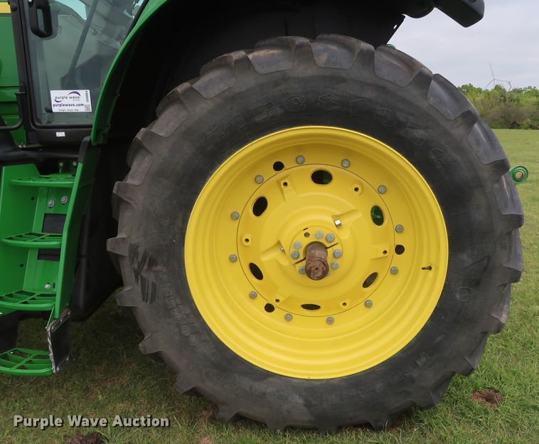 image for item DH0864 2017 John Deere 6175M MFWD tractor