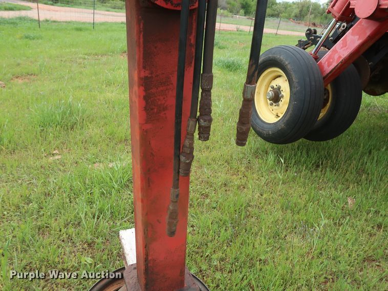 image for item DH0865 2006 Sunflower 9433-40 grain drill