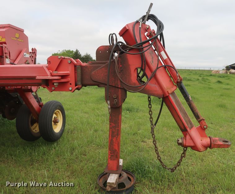 image for item DH0865 2006 Sunflower 9433-40 grain drill