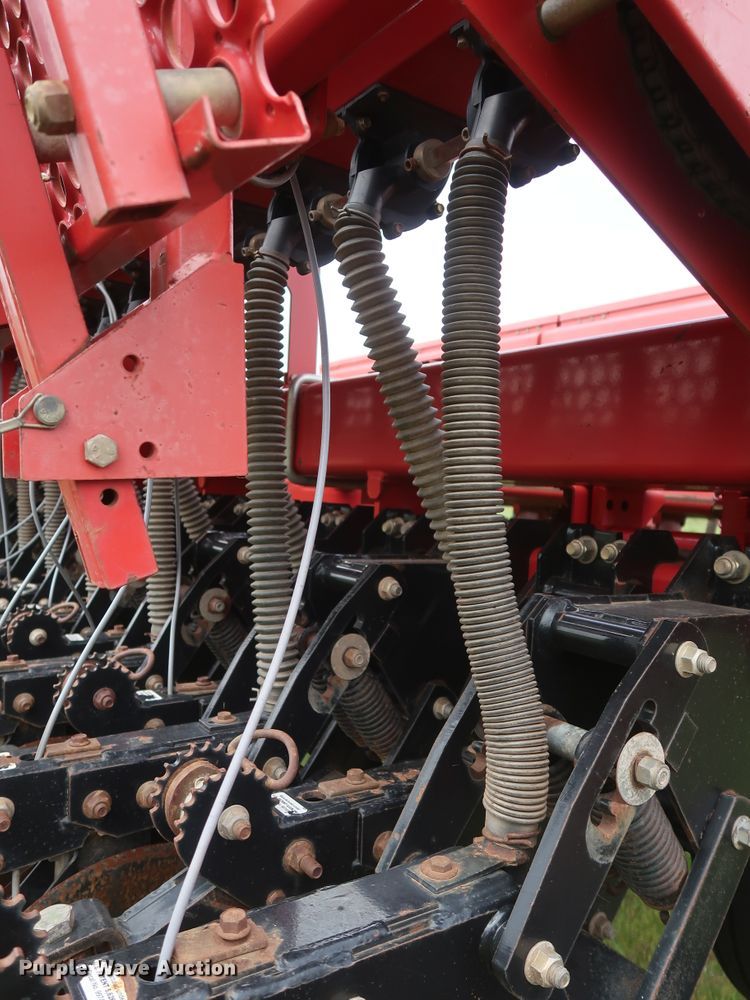 image for item DH0865 2006 Sunflower 9433-40 grain drill