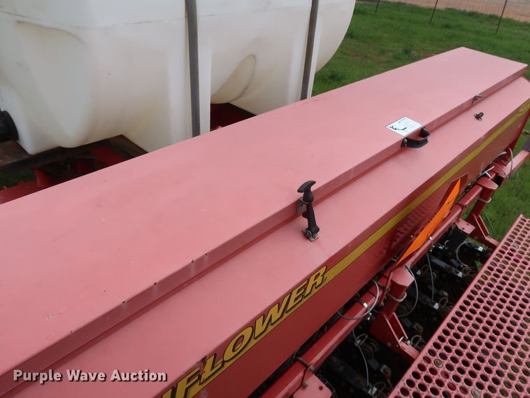 image for item DH0865 2006 Sunflower 9433-40 grain drill