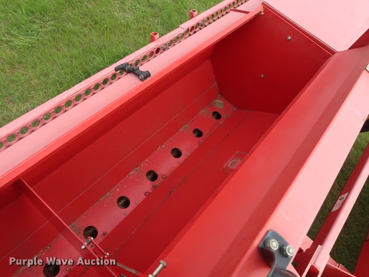 image for item DH0865 2006 Sunflower 9433-40 grain drill