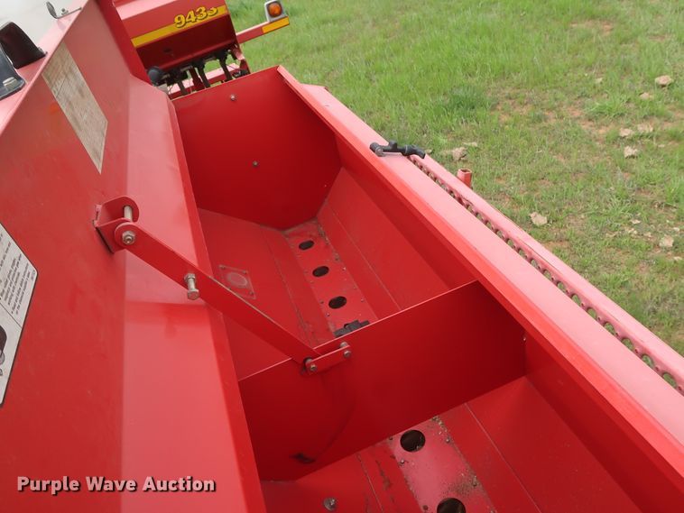 image for item DH0865 2006 Sunflower 9433-40 grain drill