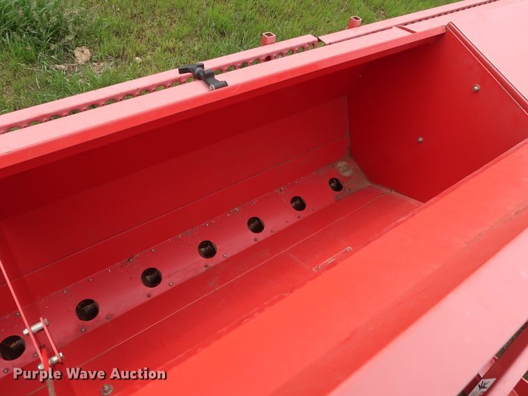 image for item DH0865 2006 Sunflower 9433-40 grain drill