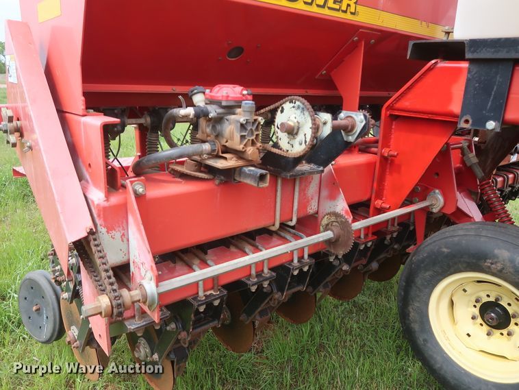 image for item DH0865 2006 Sunflower 9433-40 grain drill