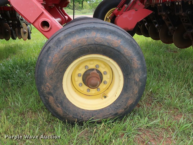 image for item DH0865 2006 Sunflower 9433-40 grain drill