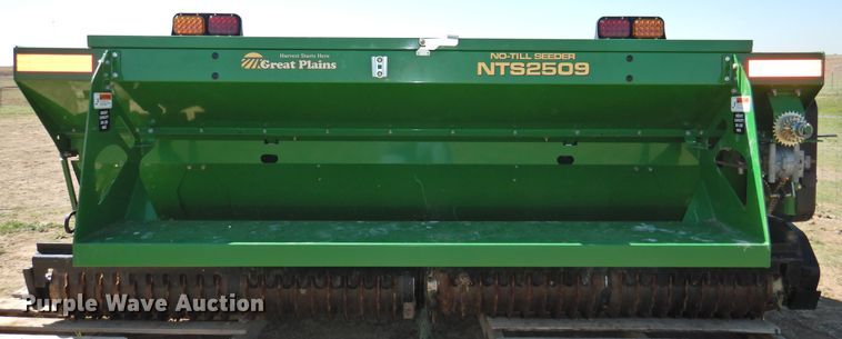image for item DI0082 Great Plains NTS2509 no-till seeder