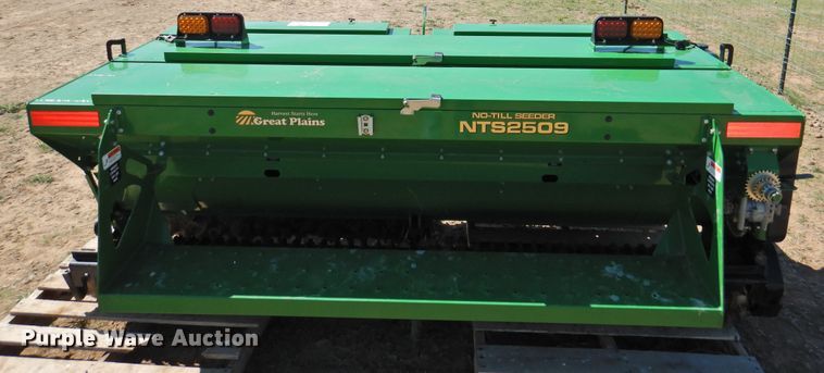 image for item DI0082 Great Plains NTS2509 no-till seeder