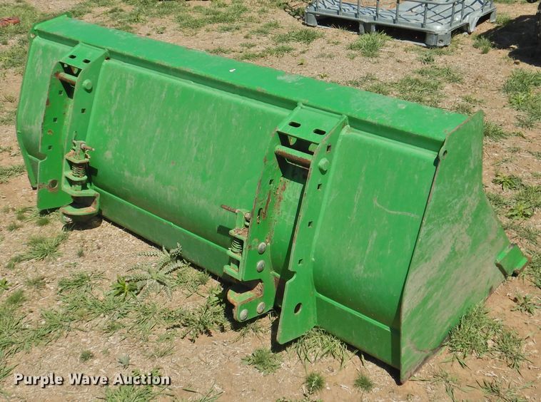 image for item DI0083 2005 John Deere 6420 MFWD tractor