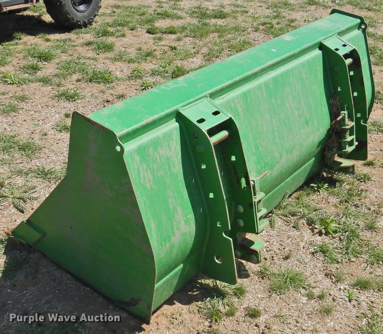 image for item DI0083 2005 John Deere 6420 MFWD tractor