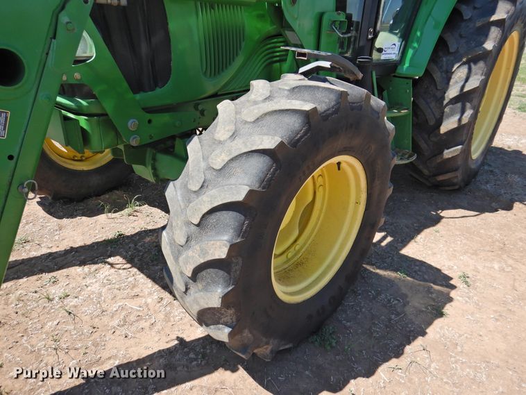 image for item DI0083 2005 John Deere 6420 MFWD tractor