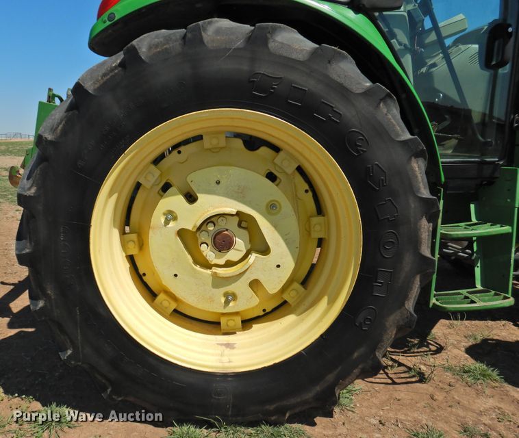 image for item DI0083 2005 John Deere 6420 MFWD tractor